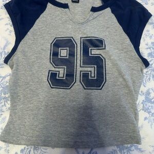 H&M Gray and Navy Kids Tee with '95' Design
